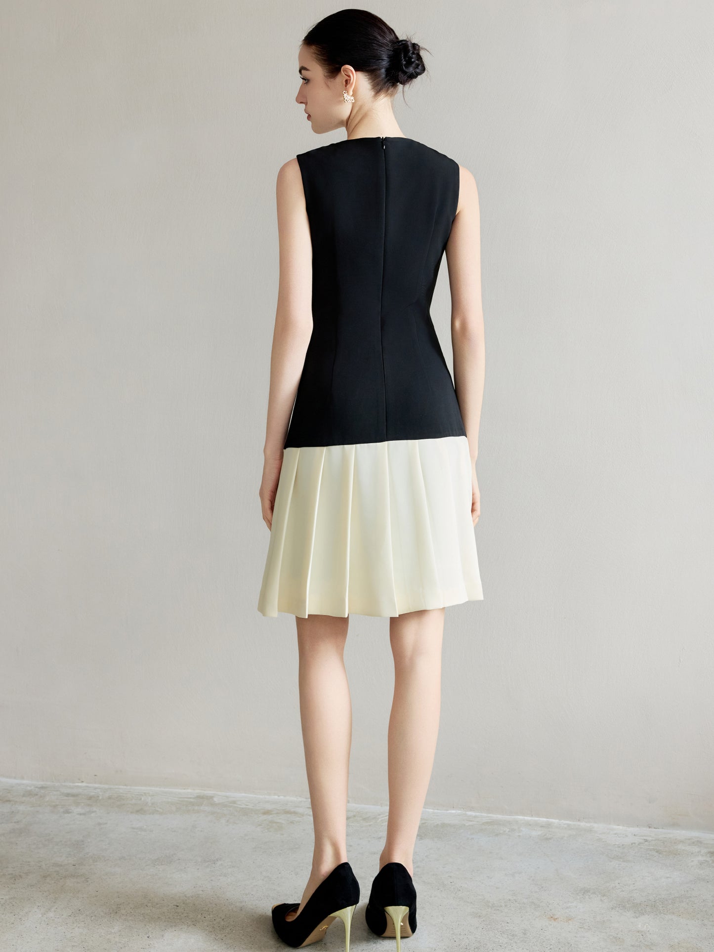 Noir Elegance Blazer & Pleated Dress Set