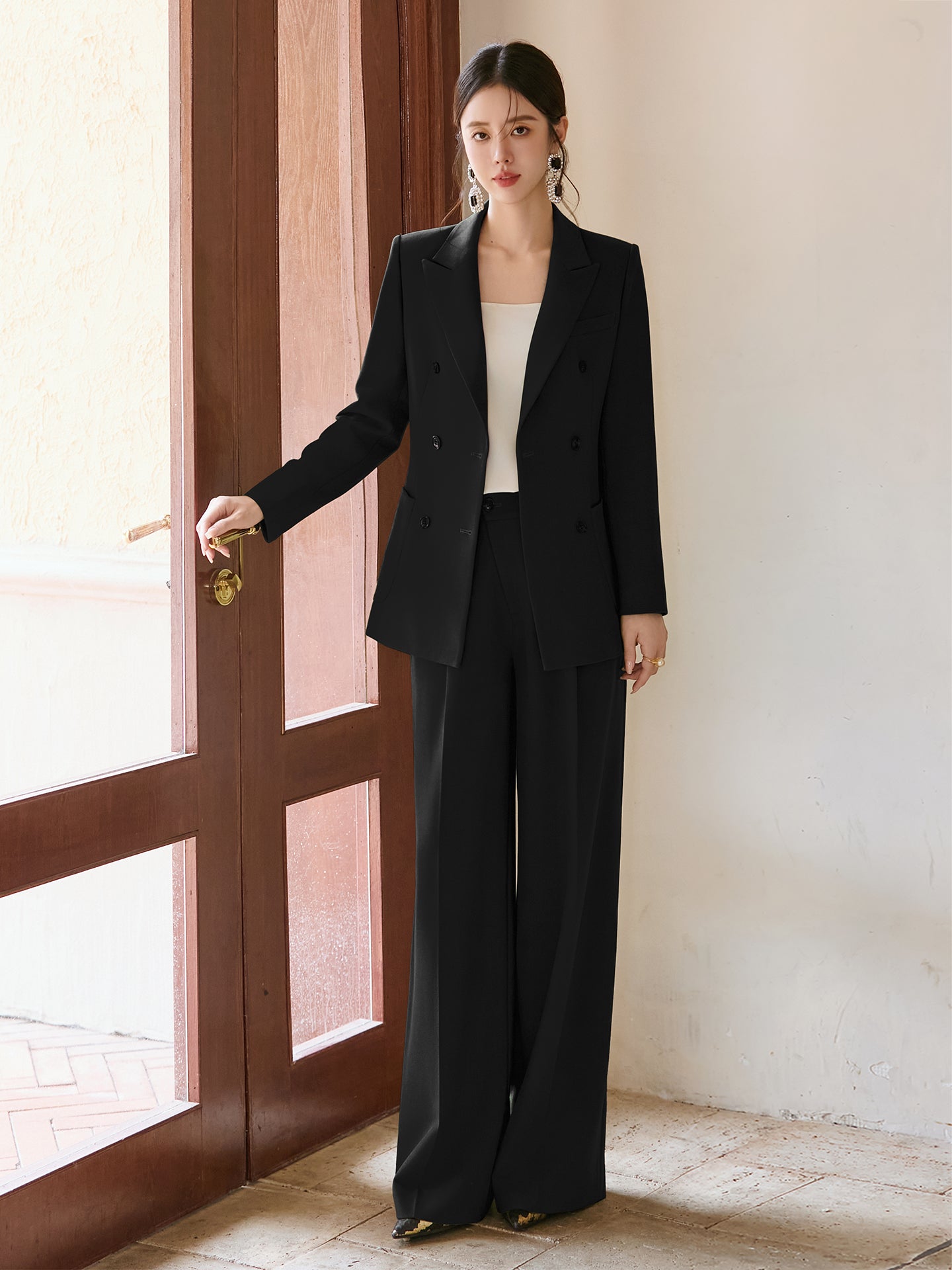 Céliane Noir Signature Suit Set – Rouxelle