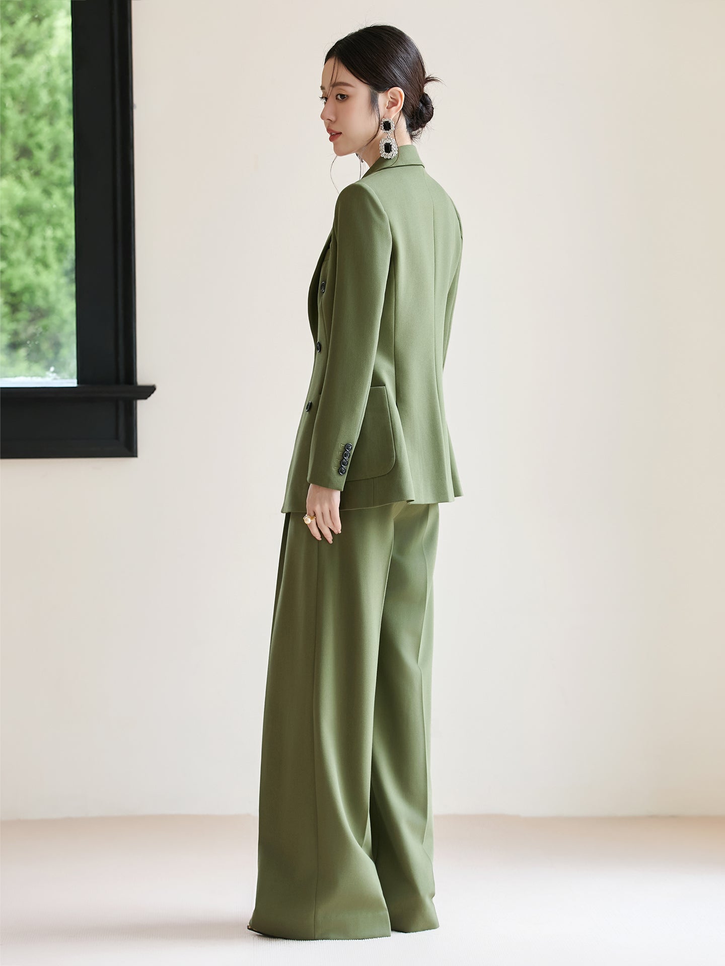 Solène Élégance Olive Tailored Suit