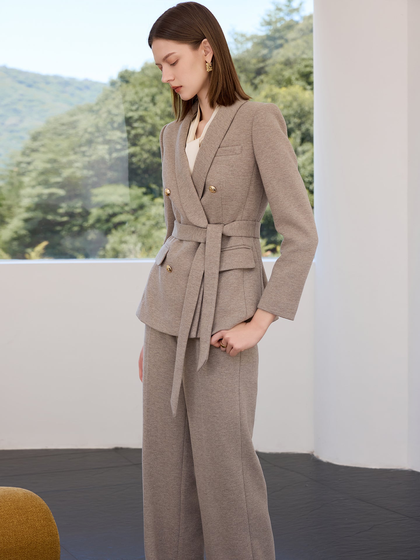 Éclat Taupe Heritage Pant Suit