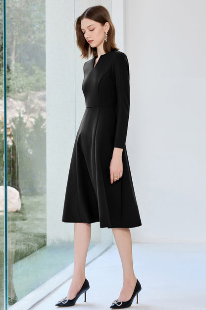 Noire Élégance Sculpted Midi Dress