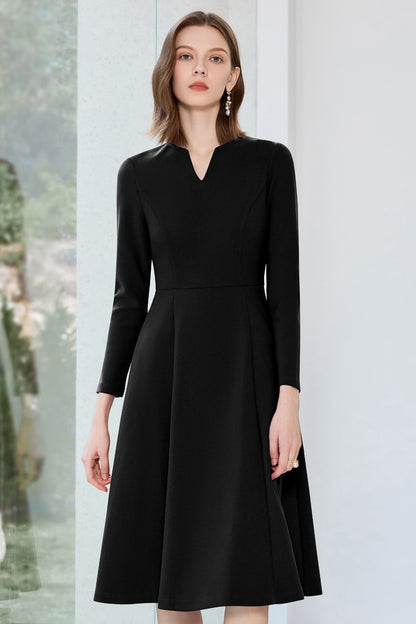 Noire Élégance Sculpted Midi Dress
