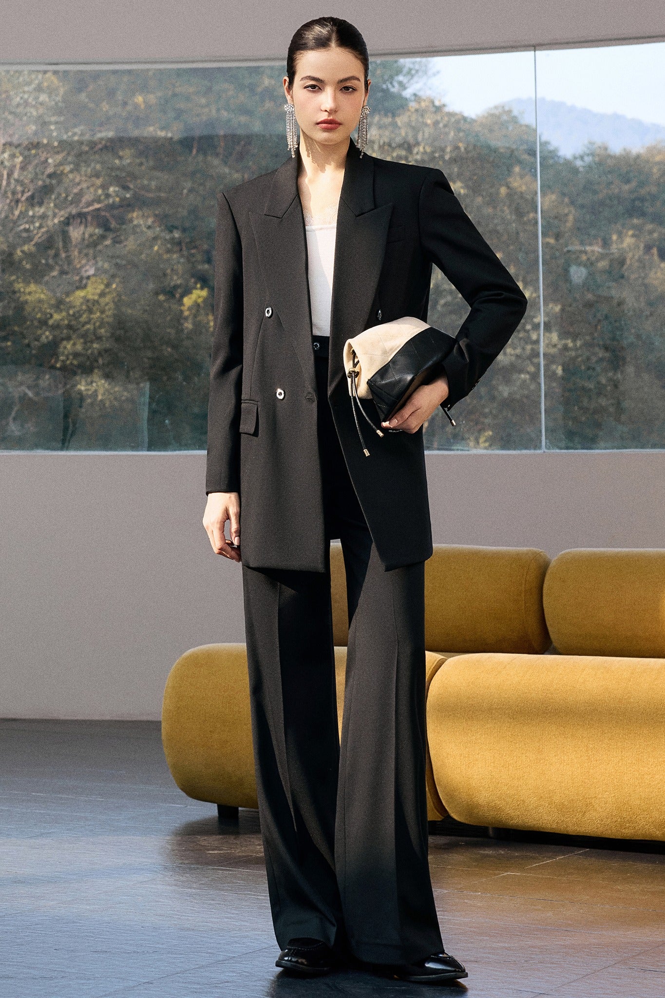 Auréline Noir Élégance Power Suit